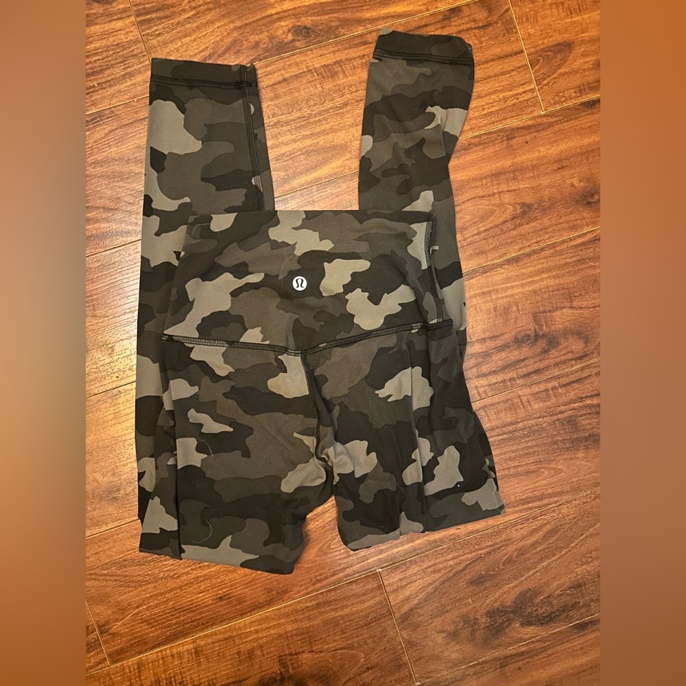 lululemon athletica Olive Green Camo Leggings size 2. Worn 2 times